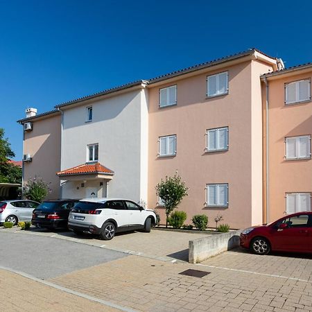 Apartments Crnekovic IV Baška Esterno foto