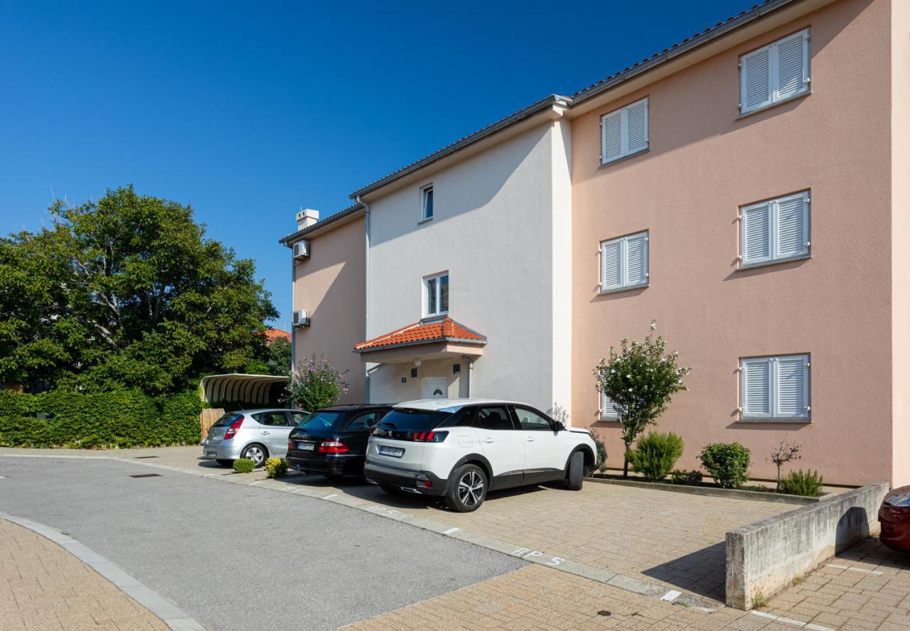 Apartments Crnekovic IV Baška Esterno foto