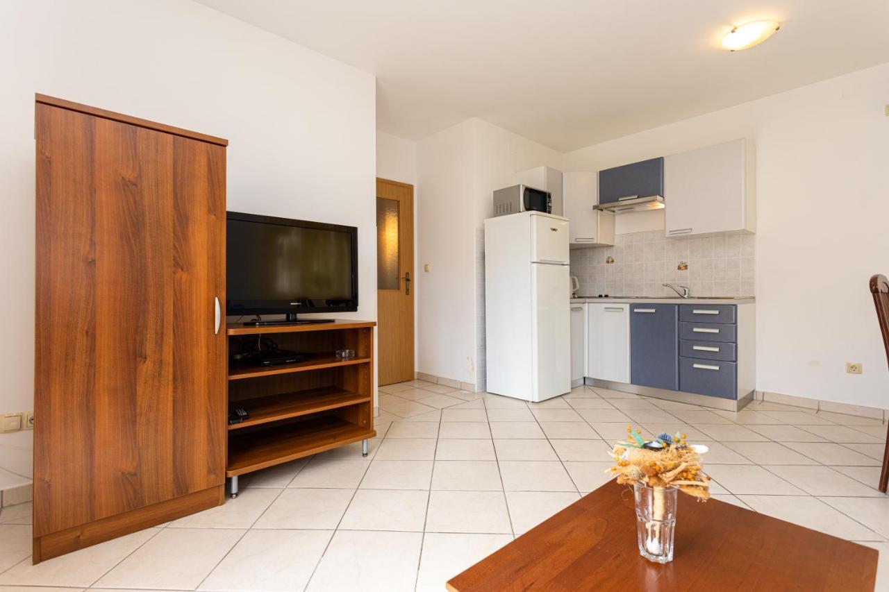 Apartments Crnekovic IV Baška Esterno foto