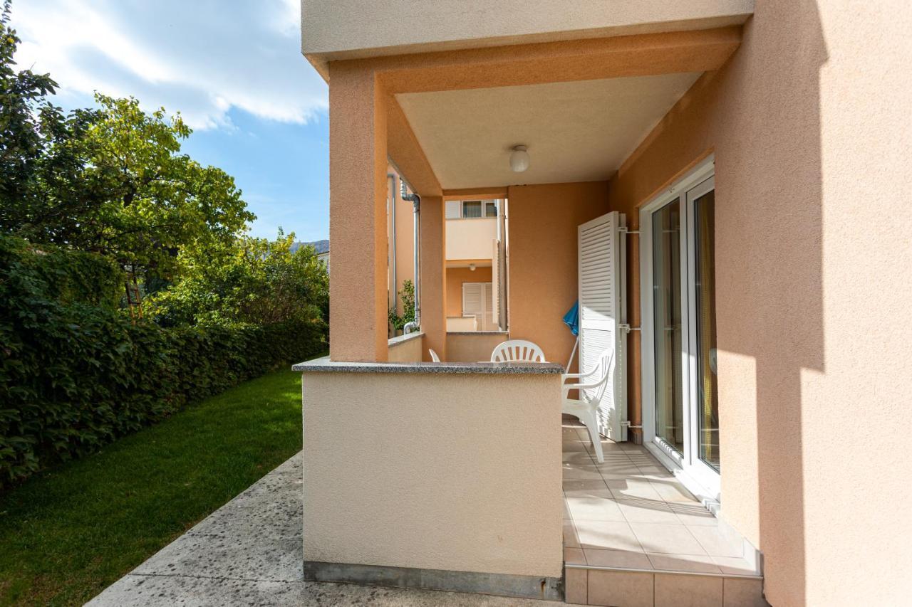 Apartments Crnekovic IV Baška Esterno foto