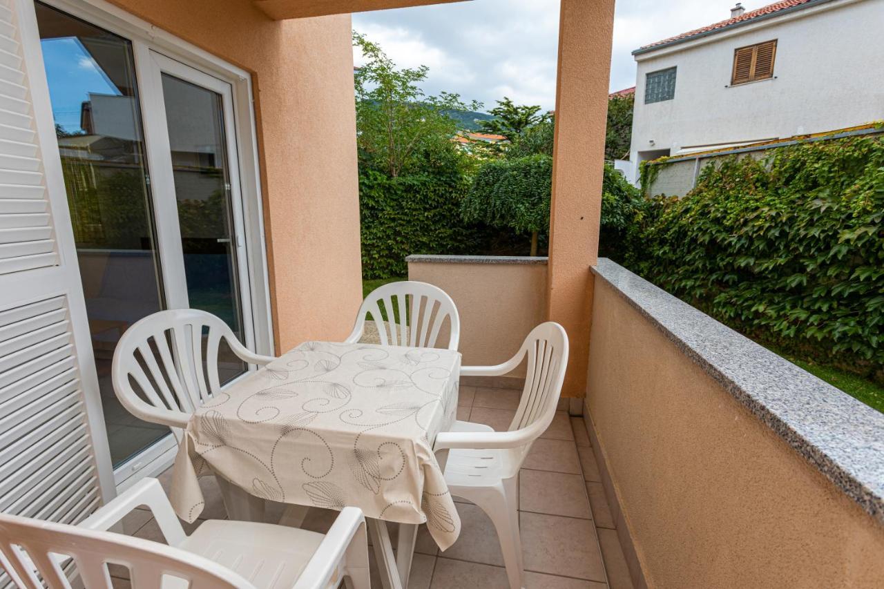 Apartments Crnekovic IV Baška Esterno foto