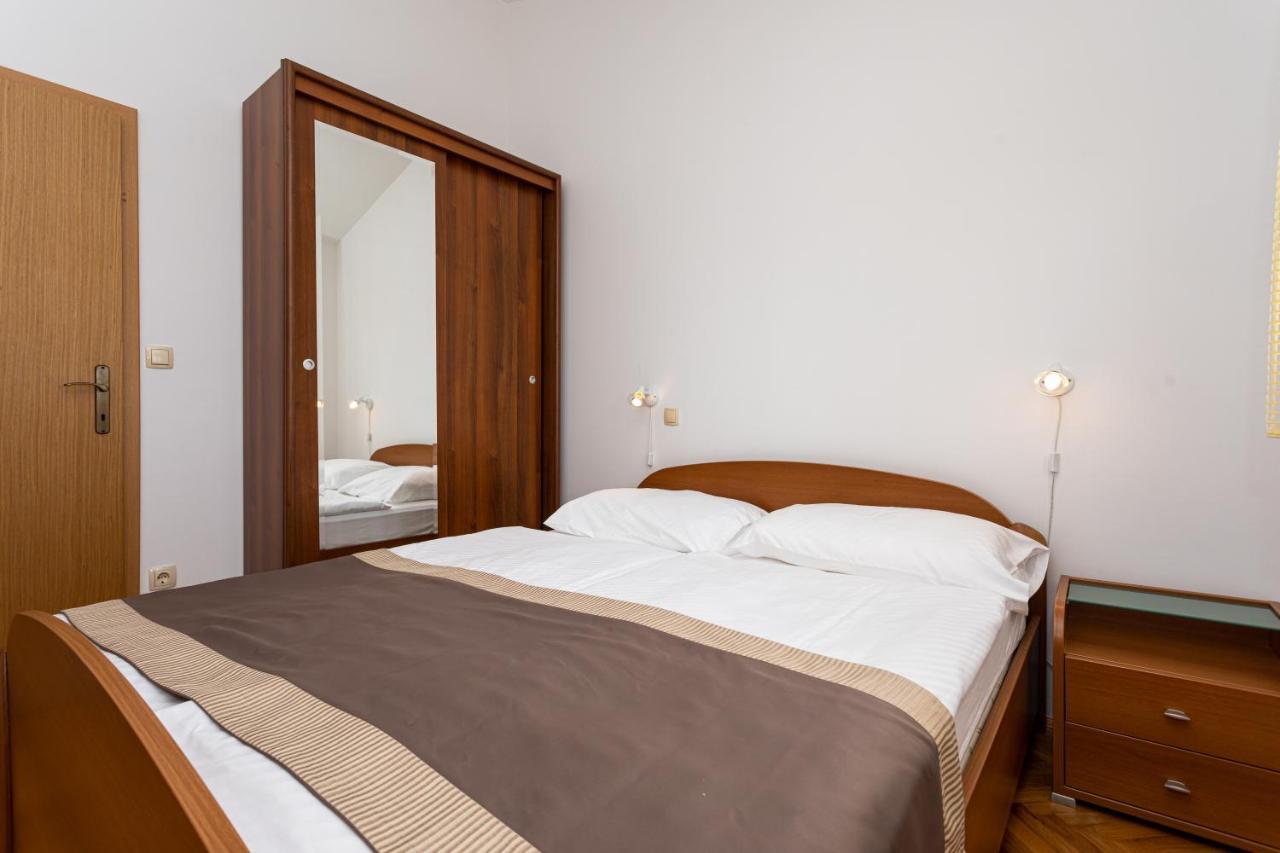 Apartments Crnekovic IV Baška Esterno foto