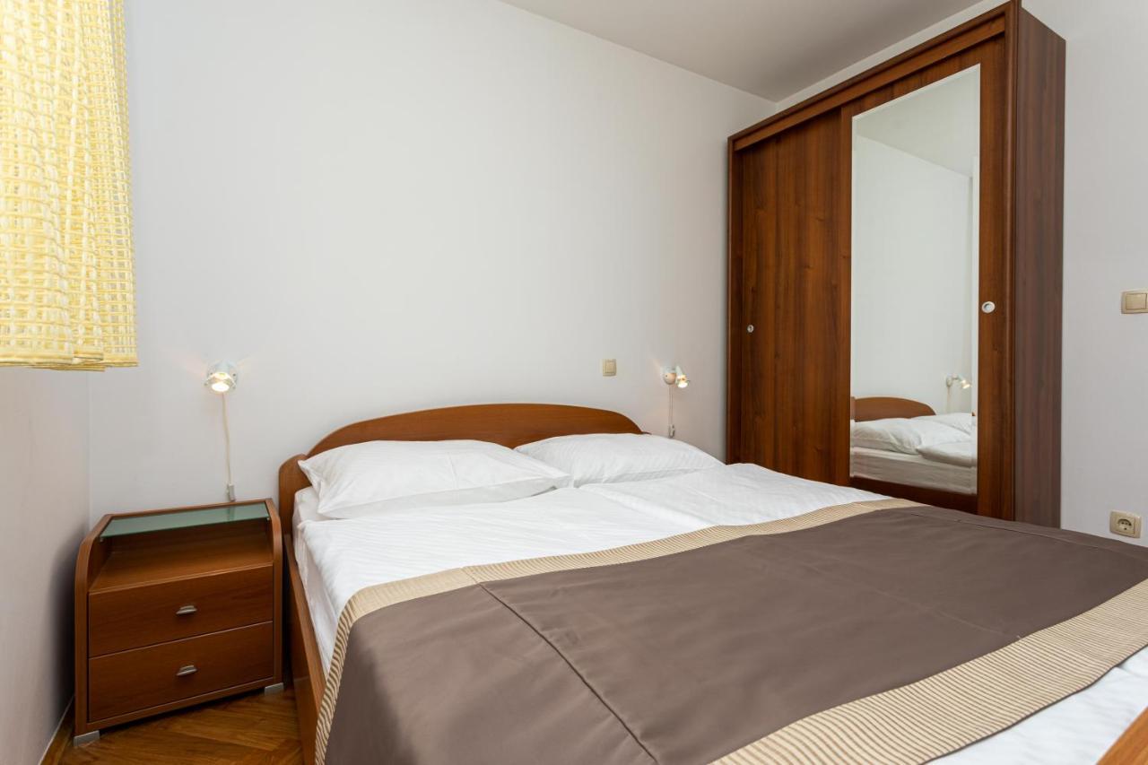 Apartments Crnekovic IV Baška Esterno foto