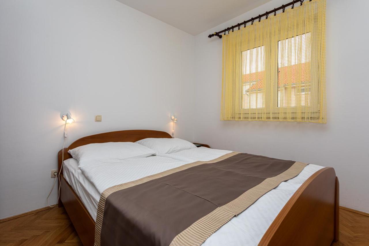 Apartments Crnekovic IV Baška Esterno foto