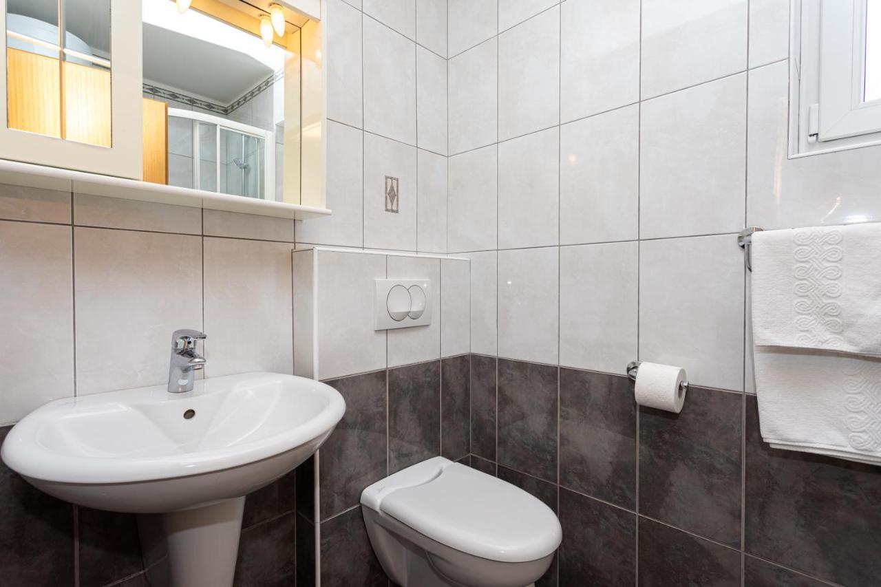 Apartments Crnekovic IV Baška Esterno foto